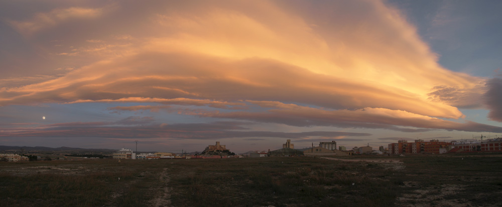 Lenticular al atardecer
