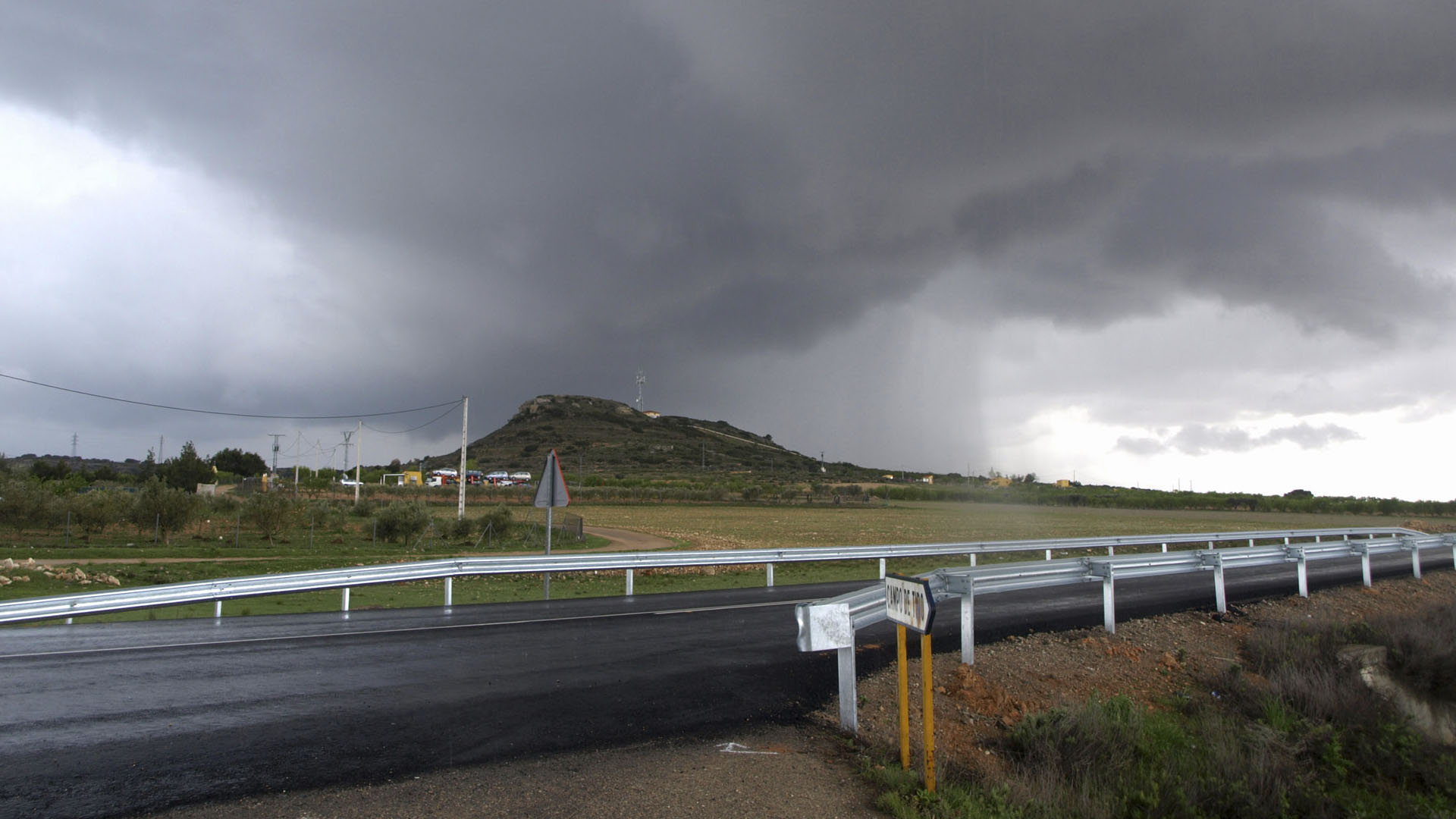 Tormenta en la carretera de Montealegre
